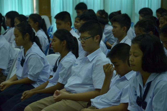กิจกรรมการอบรมนักเรียนกลุ่มผู้นำ โครงการโรงเรียนสีขาว ปีการศึกษา 2560  21.05.2560 